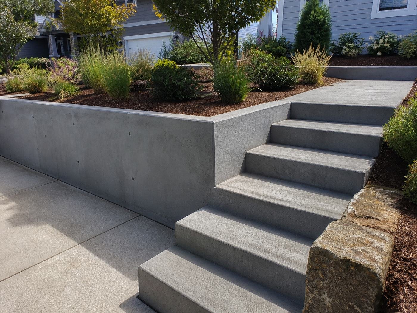 Commercial concrete curb and sidewalk, KC